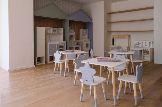 Nursery Glider Chair vs Traditional Rocking Chair: What Is the Difference?