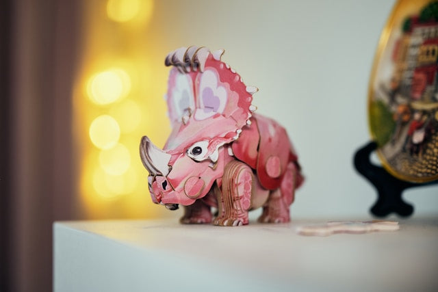 How to Arrange Triceratops and Jungle Dinosaur Decals in a Boys Room or Playroom