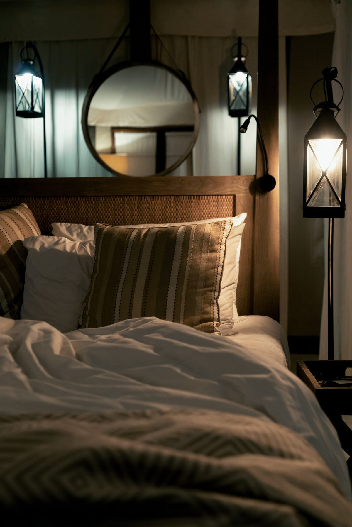 Queen Bed Skirt Guide: Choosing the Right Drop Length and Color