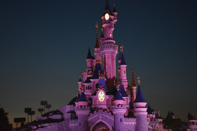 3D Castle, Fairy, and Inspirational Wall Decals: Choosing a Focal Wall for Girls Rooms