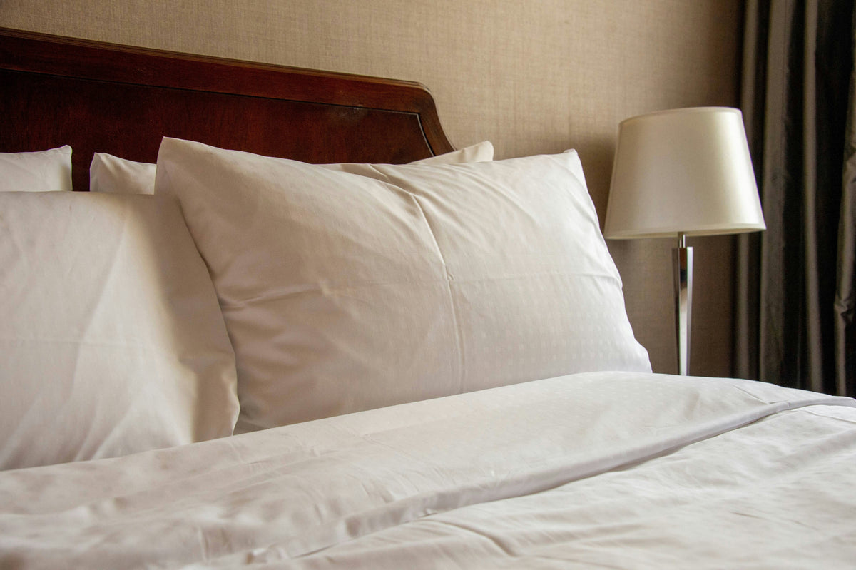 Bed Skirt Care Guide: Washing and Maintaining a Machine-Washable Style