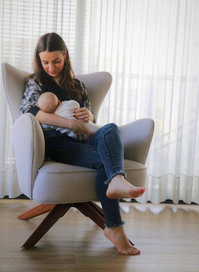 Why a Nursing Rocking Chair Is an Essential Nursery Furniture Piece