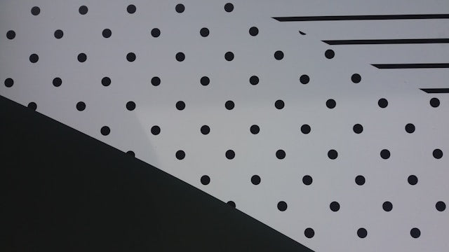 Polka Dot Wall Decal Layout Guide: Spacing, Random Patterns, and Balanced Color Distribution