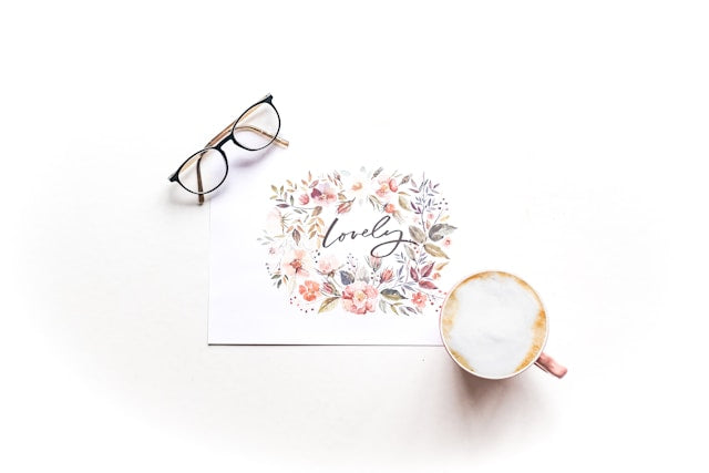 Butterfly Name Wall Stickers: Styling Custom Names with Flowers and Watercolor Details