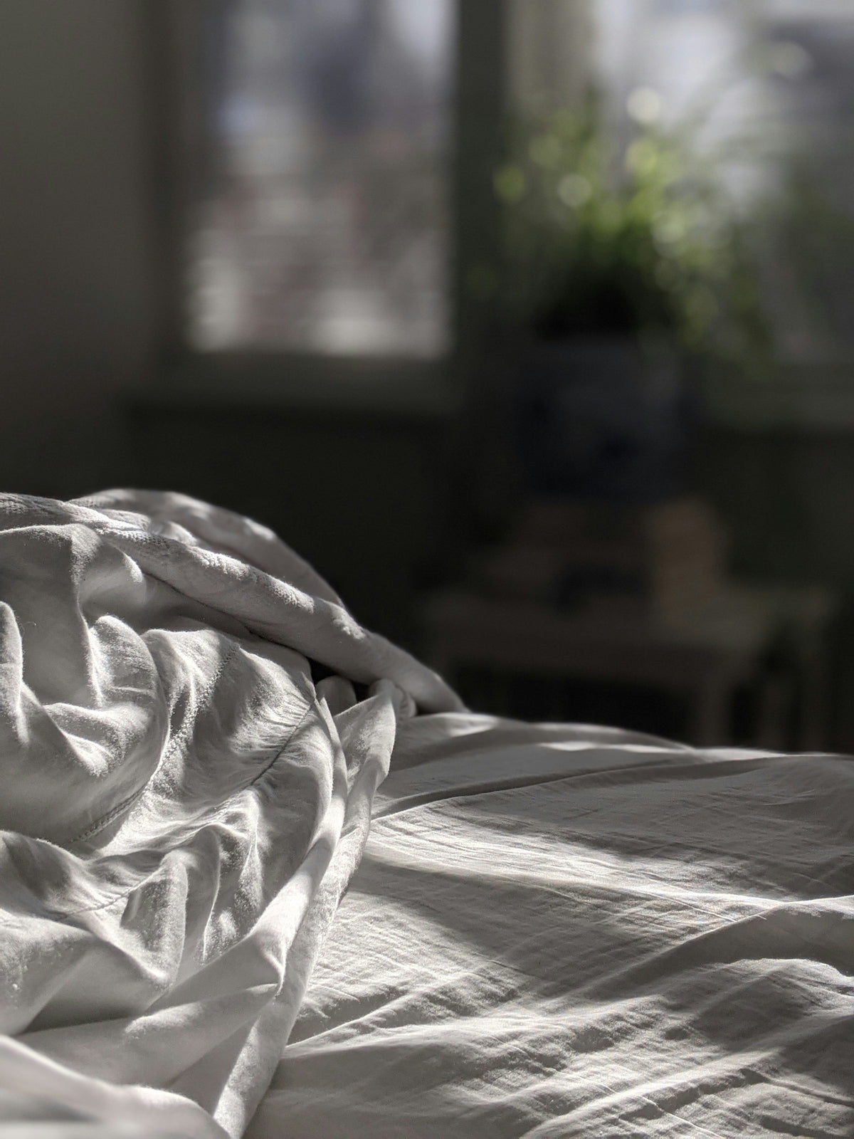 How to Match a Bed Skirt with Neutral Bedroom Bedding