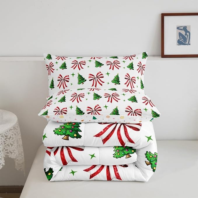 Manfei Merry Christmas Comforter Set King Size, Red Bow Green Tree Bedding Set 3pcs, New Year Theme Down Comforter for All Season, Kids Girls Room Decor, Lightweight Duvet Insert, 2 Pillowcases