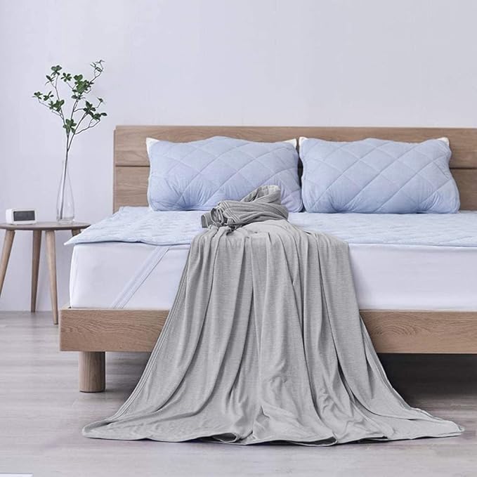 Cooling Blanket for Hot Sleepers Night Sweats Queen Size Cool Summer Blanket 79 X 86in Japanese Q-Max>0.5 Arc-Chill Cooling Fiber Keep Adults/Children Cool All Night Soft Breathable All-Season-Grey