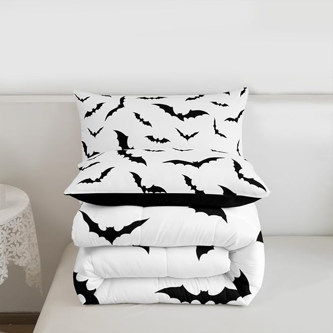 Erosebridal Halloween Bats Bedding Set White Black Spooky Comforter Set King Size,Horror Flying Bats Quilt for Kids Boys Girls Adults Gothic Mysterious Wild Animal Duvet Insert,Spooky Home Decor