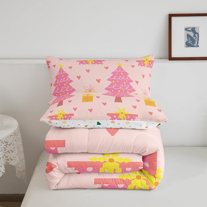 Erosebridal Merry Xmas Quilts King Size Pink Christmas Tree Comforter Set Reversible Cartoon Style Bedding Set Happy New Year Duvet Insert for Boys Kids Bedroom Decor with 2 Pillow Cases