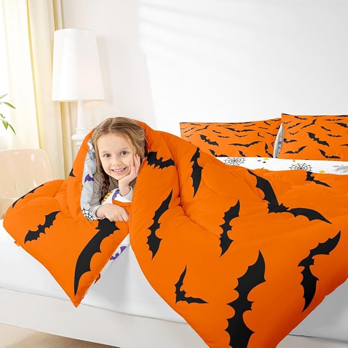 Erosebridal Halloween Comforter Set Gothic Bats Bedding Set Queen Size,Spooky Silhouette Bat Quilt for Kids Boys Girls Adults Flying Mysterious Animals Down Comforter,Horror Spooky Home Decor