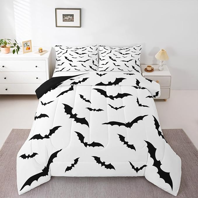 Erosebridal Halloween Bats Bedding Set White Black Spooky Comforter Set King Size,Horror Flying Bats Quilt for Kids Boys Girls Adults Gothic Mysterious Wild Animal Duvet Insert,Spooky Home Decor