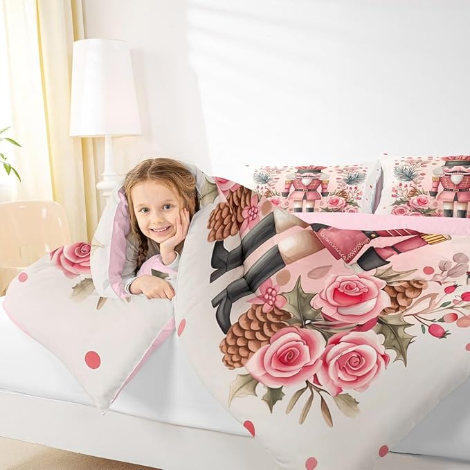 Feelyou Christmas Decor Nutcrackers Comforter Set All Season Pink Christmas Bedding Set with 2 Pillow Cases Funny Nutcracker Kids King Bedclothes Rose Decor Berries Duvet Quilt Soft Lightweight