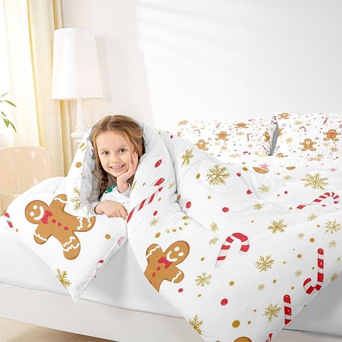 Feelyou Cute Gingerbread Man Comforter Set King Size Candy Cane Bedding Set for Kids Boys Girls Golden Snowflake Duvet Quilt Christmas Pattern Bedroom Decor Festive Design 3 Pcs with 2 Pillow Cases