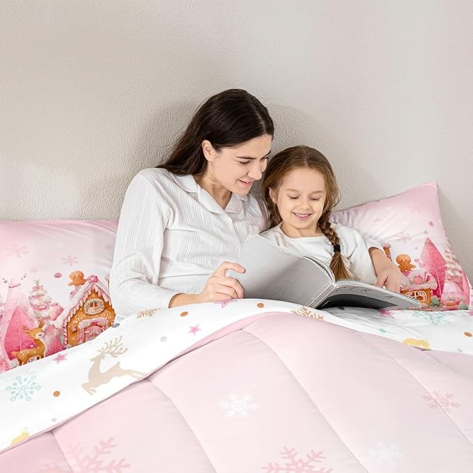 jejeloiu Kids Christmas Theme Comforter Set Toddler Cute Deer Gingerbread Man Bedding Set for Boys Girls Teens Pink Xmas Tree Candy House Snowflake Winter Duvet Quilt Room Decor