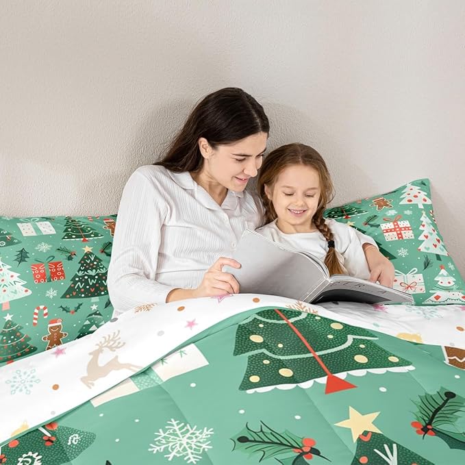 Feelyou Christmas Bedding Set Soft for Boys Girls, Xmas Tree Snowflake Comforter Set Toddler Size Gingerbread Man Duvet Quilt Microfiber New Year Gift Bedroom Decor 2 Pcs with 1 Pillow Cases