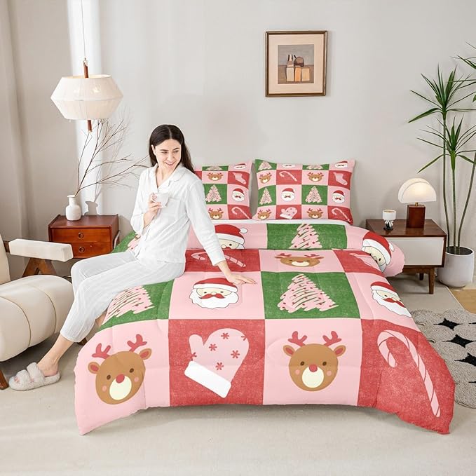 Feelyou Merry Christmas Bedding Set Soft for Boys Girls, Xmas Tree Santa Claus Comforter Set Full Size Candy Cane Deer Duvet Quilt Microfiber Patchwork Bedroom Decor 3 Pcs with 2 Pillow Cases