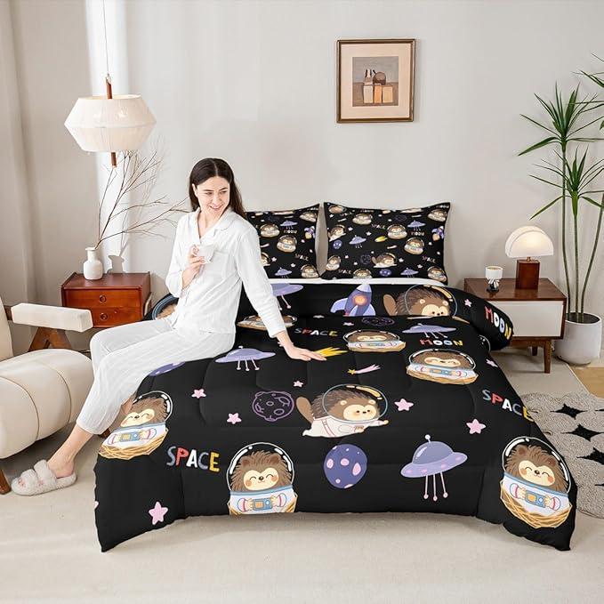 Cartoon Hedgehog Astronaut Comforter Set,Space Planet Bedding Set Kids Teens Modern Decor,Spaceship Starry Sky Comforter with 1 Pillowcase for All Seasons,Twin