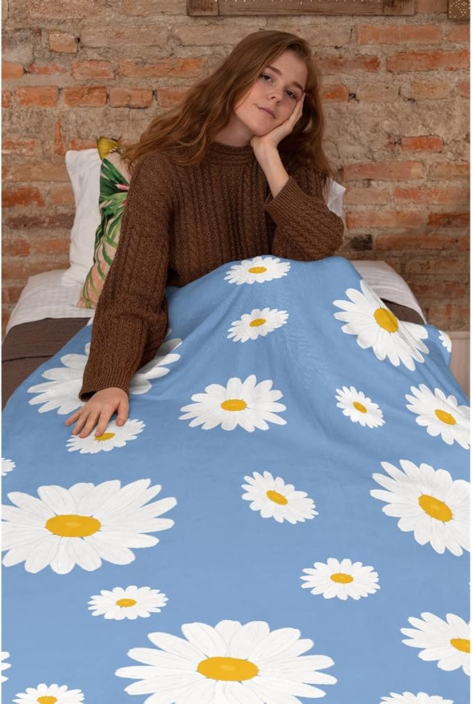 Thuswarm Floral Daisy Flowers Blue Flannel Throw Blanket Gifts Warm Cozy Soft Funny Print Blankets for Summer Room Decoration Bed Couch Sofa 120”×90” Extra Large for Family