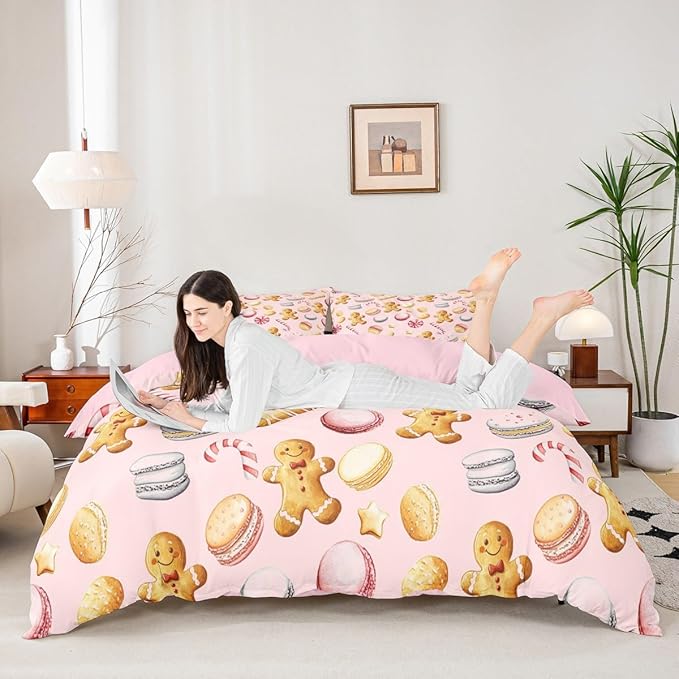Feelyou Christmas Duvet Cover Twin Size Cute Christmas Gingerbread Man Comforter Cover for Boys Girls Xmas Sweet Macarons Bedding Set 2Pcs Reversible Pink Room Decor