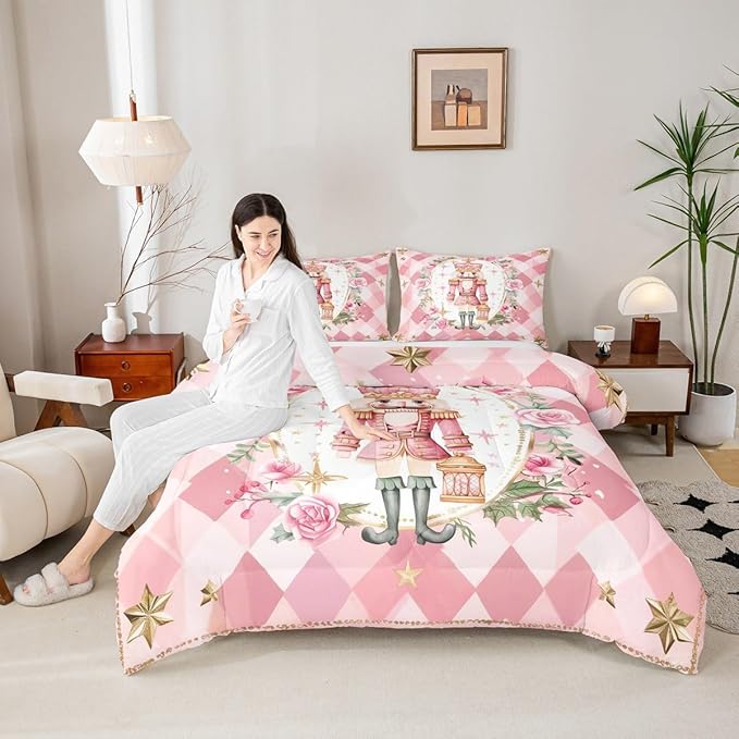 Feelyou Christmas Comforter Set King Size Pink Nutcrackers Bedding Set for Kids Boys Girls Floral Duvet Quilt Funny Nutcracker Bedroom Decor Rose Microfiber 3 Pcs with 2 Pillow Cases