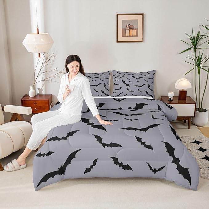 Erosebridal Halloween Comforter Set Black Bats Bedding Set Toddler Size,Black Grey Halloween Decor Quilt for Kids Boys Girls Adults Gothic Spooky Bat Down Comforter,Horror Animals Decorations