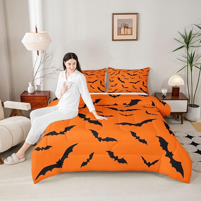 Erosebridal Halloween Comforter Set Gothic Bats Bedding Set Toddler Size,Spooky Silhouette Bat Quilt for Kids Boys Girls Adults Flying Mysterious Animals Down Comforter,Horror Spooky Home Decor