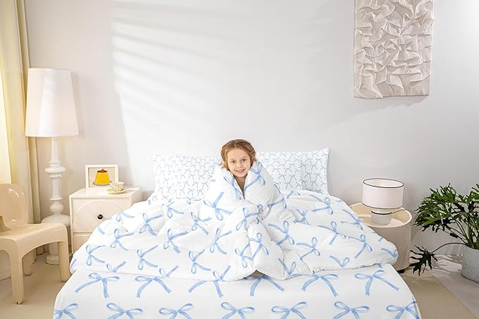 7 Pieces Cartoon Bowknot Kids Comforter Queen Size,Bow Tie Knot Geometric Patchwork Fashion Bedding Set,Hand-painted Sketch Blue Noble（Comforter+Fitted+Flat+2 Pillowcases+2 Throw Pillow Covers）
