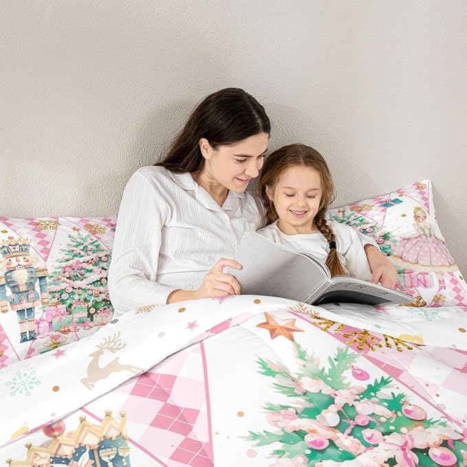 jejeloiu Christmas Nutcracker Comforter Set Toddler Size Gingerbread Man Bedding Set for Kids Boys Girls Xmas Tree Duvet Quilt White Pink Bedroom Decor