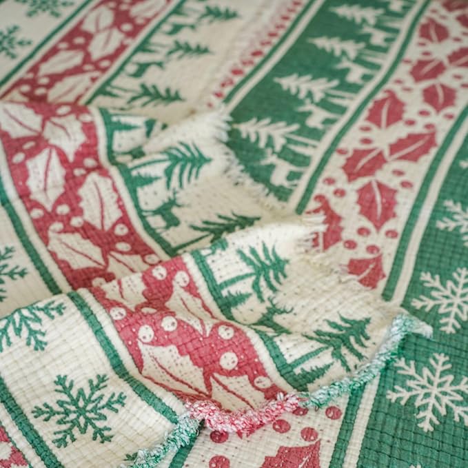 Christmas Muslin Comforter – Cotton Muslin Blanket with Soft Fiber Filling, Breathable & Cozy Muslin Throw Blanket, Reversible Holiday Quilt (Merry Christmas, Queen (U.S. Standard))