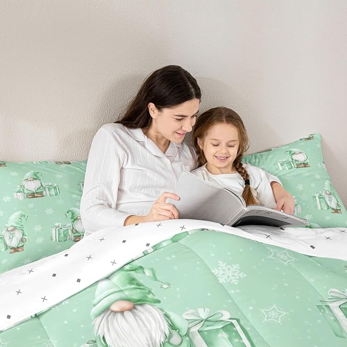 Feelyou Green Christmas Comforter Set All Season Scandinavian Christmas Santa Gnomes Bedding Set with 1 Pillow Cases Xmas Snowflake Kids Twin Bedclothes Bedroom Decor Breathable Soft