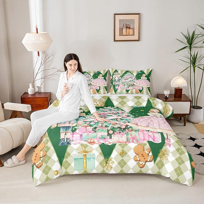 jejeloiu Christmas Nutcracker Comforter Set Toddler Size Gingerbread Man Bedding Set for Kids Boys Girls Xmas Tree Duvet Quilt Green Bedroom Decor
