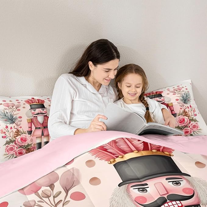 Feelyou Christmas Decor Nutcrackers Comforter Set All Season Pink Christmas Bedding Set with 2 Pillow Cases Funny Nutcracker Kids Full Bedclothes Rose Decor Berries Duvet Quilt Soft Lightweight