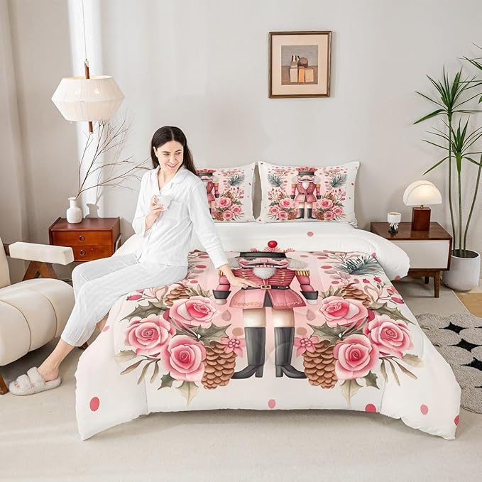 Feelyou Christmas Decor Nutcrackers Comforter Set All Season Pink Christmas Bedding Set with 1 Pillow Cases Funny Nutcracker Kids Toddler Bedclothes Rose Decor Berries Duvet Quilt Soft Lightweight