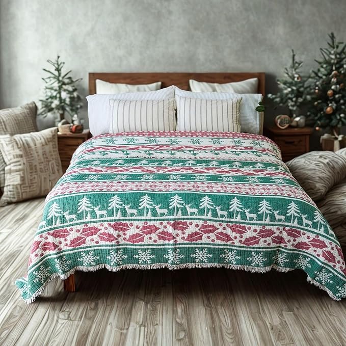 Christmas Muslin Comforter – Cotton Muslin Blanket with Soft Fiber Filling, Breathable & Cozy Muslin Throw Blanket, Reversible Holiday Quilt (Merry Christmas, King (U.S. Standard))