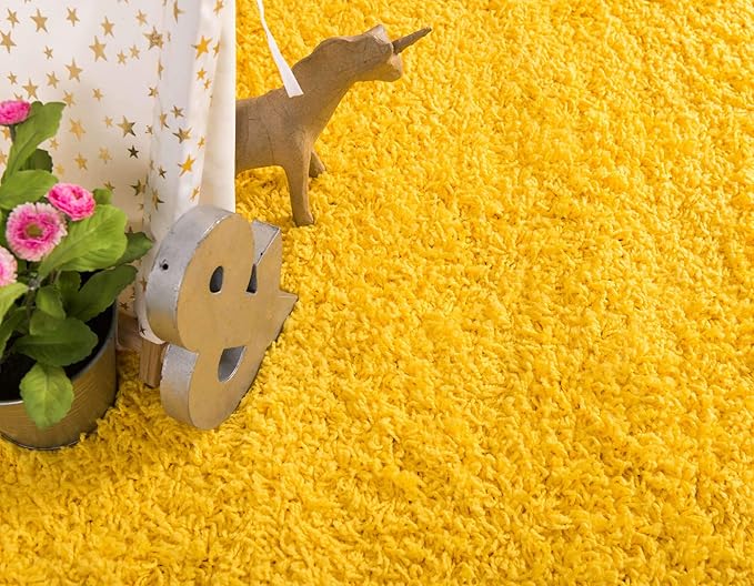 Unique Loom Solid Shag Collection Area Rug (6' 1" x 9' Rectangle, Tuscan Sun Yellow)