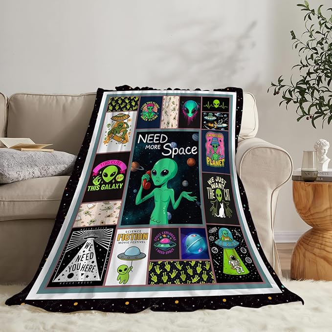 Green Alien Fleece Blanket Funny Universe Throw Blankets for Girls Boys Super Soft Warm Flannel Cool Throws Gifts for Men Women Cozy Fuzzy Plush Stuffed Couch Bed Bedding Decor 50"x40"