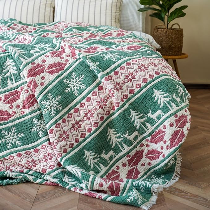 Christmas Muslin Comforter – Cotton Muslin Blanket with Soft Fiber Filling, Breathable & Cozy Muslin Throw Blanket, Reversible Holiday Quilt (Merry Christmas, King (U.S. Standard))