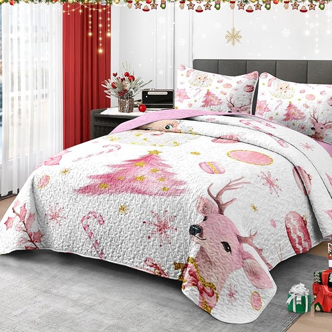 Christmas King Size Quilt Set, Pink Winter Funny Santa Claus Lightweight Bedspread Coverlet with Pillow Shams for Kids and Adults, Cute Reindeer Plants 3 Pcs Bedding Bed Cover