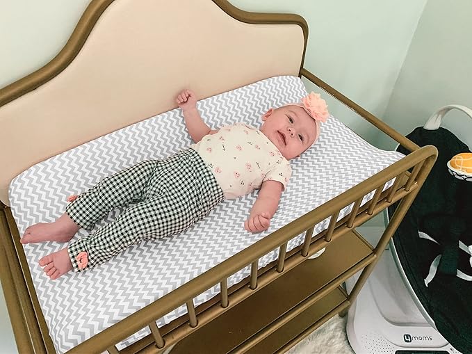 Changing Pad Cover – Premium Baby Changing Pad Covers 4 Pack – Boy or Girl Changing Pad Cover – Pure Cotton Machine Washable Grey and White Changing Table Cover – Diaper Changing Pad Cover Sheets